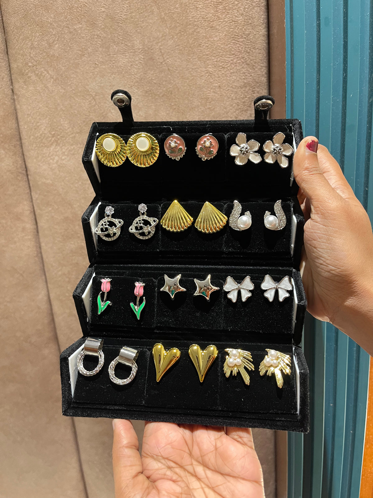 12 Pc Korean Earrings Full Black Box