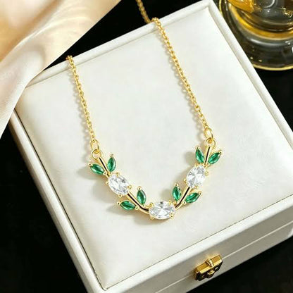 Tulip White Necklace